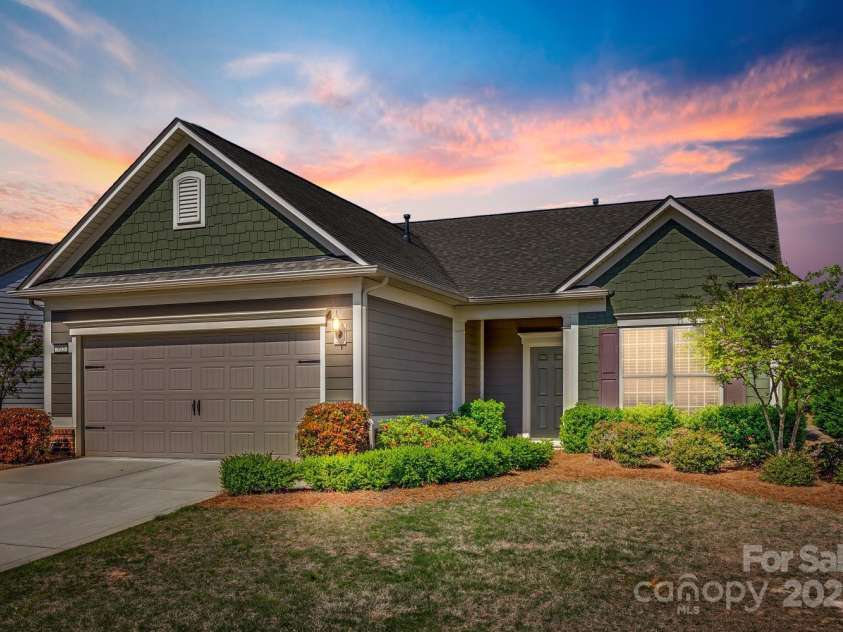 953 Kirby Drive, Fort Mill, SC 29715.  MLS# CAR4246239, YatesRealty ID 12374. 