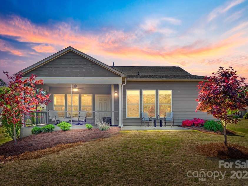 953 Kirby Drive, Fort Mill, SC 29715.  MLS# CAR4246239, YatesRealty ID 12374. 