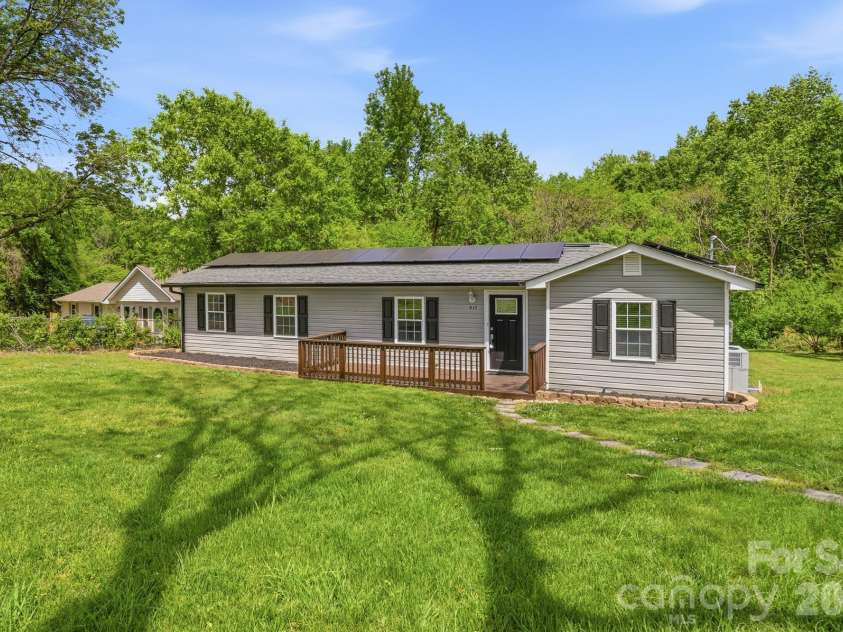 219 Breezewood Drive, Charlotte, NC 28262.  MLS# CAR4346086, YatesRealty ID 12375. Energy effciency on this great starter home 