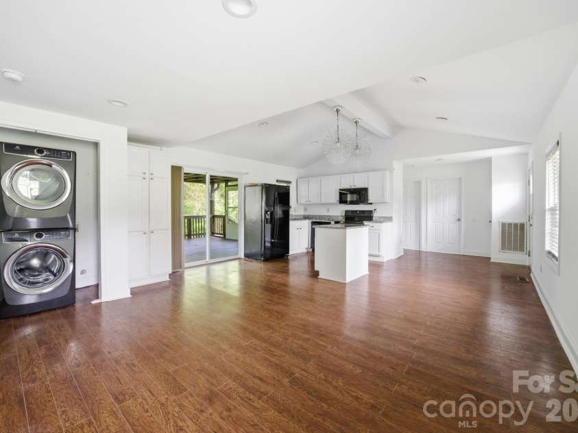 219 Breezewood Drive, Charlotte, NC 28262.  MLS# CAR4346086, YatesRealty ID 12375. Washer/dryer included