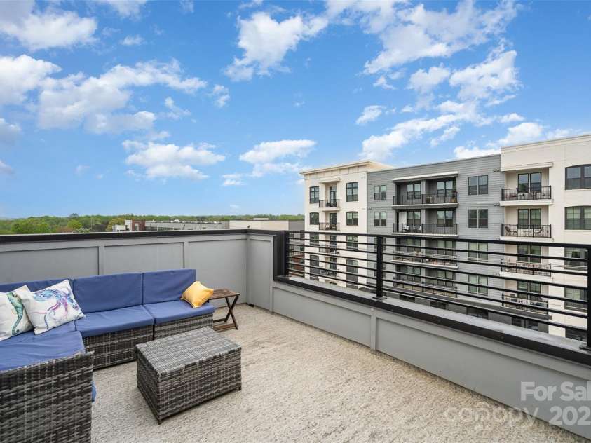 631 Tremont Avenue, Charlotte, NC 28203.  MLS# CAR4241923, YatesRealty ID 12376. 