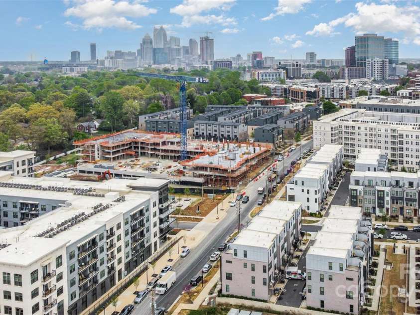 631 Tremont Avenue, Charlotte, NC 28203.  MLS# CAR4241923, YatesRealty ID 12376. 