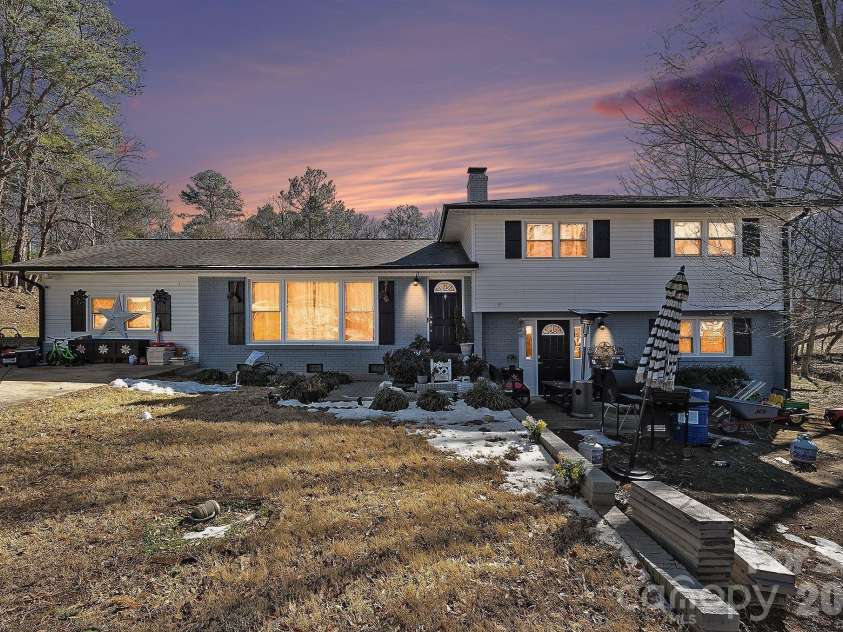 632 Treasure Drive, Concord, NC 28025.  MLS# CAR4341056, YatesRealty ID 12376. 