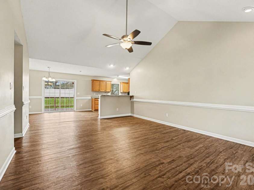 134 Clearview Road, Statesville, NC 28625.  MLS# CAR4357025, YatesRealty ID 12377. 