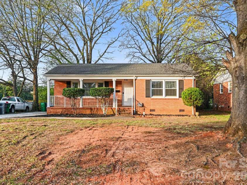 4726 Holbrook Drive, Charlotte, NC 28212.  MLS# CAR4358244, YatesRealty ID 12378. 