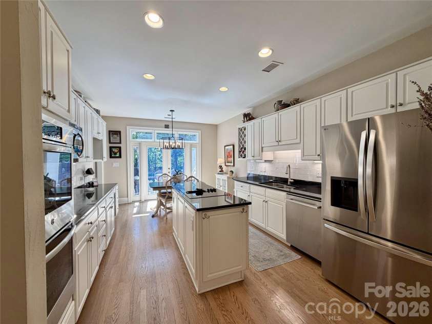 8964 Challis Hill Lane, Charlotte, NC 28226.  MLS# CAR4368580, YatesRealty ID 12379. 
