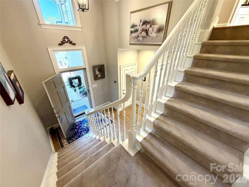 8964 Challis Hill Lane, Charlotte, NC 28226.  MLS# CAR4368580, YatesRealty ID 12379. 