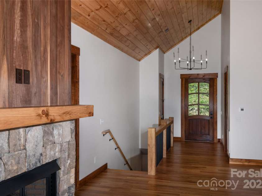 750 Silver Springs Drive, Banner Elk, NC 28604.  MLS# CAR4160928, YatesRealty ID 1238. Foyer