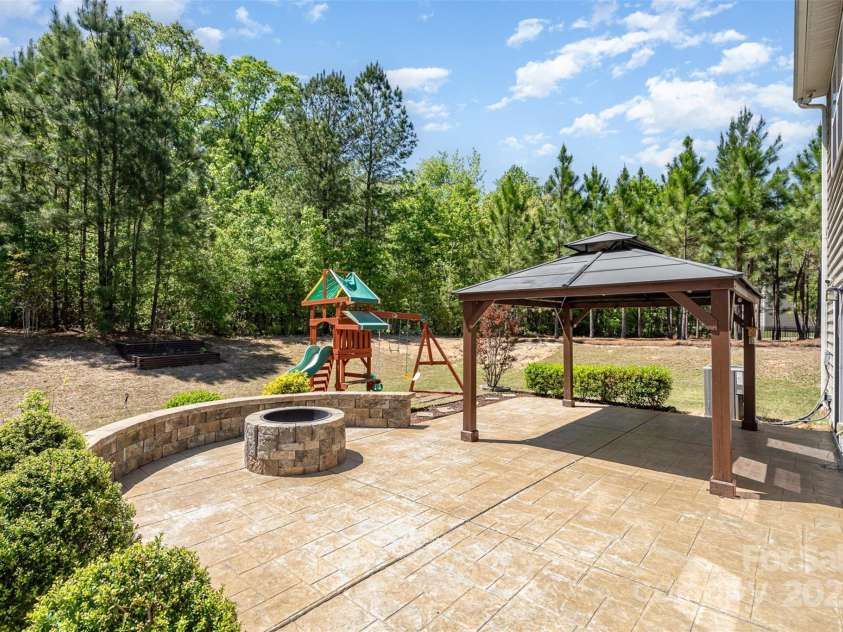 1176 Shiloh Bend Trail, Fort Mill, SC 29715.  MLS# CAR4247745, YatesRealty ID 12380. 