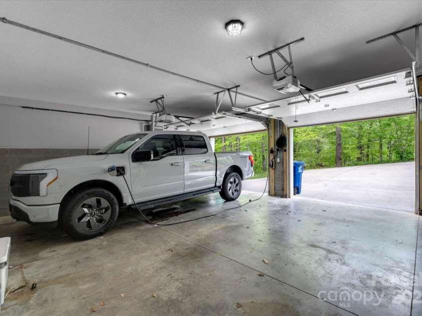 36 Nader Avenue, Weaverville, NC 28787.  MLS# CAR4255914, YatesRealty ID 12381. 