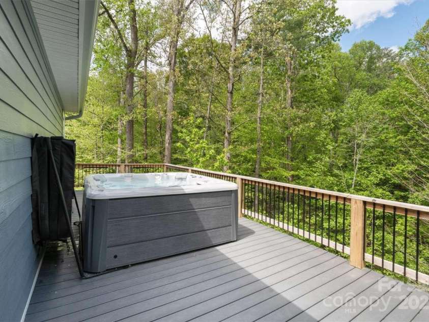 36 Nader Avenue, Weaverville, NC 28787.  MLS# CAR4255914, YatesRealty ID 12381. 
