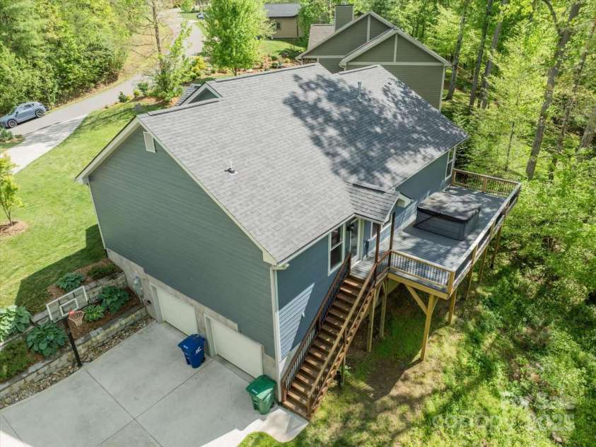 36 Nader Avenue, Weaverville, NC 28787.  MLS# CAR4255914, YatesRealty ID 12381. 
