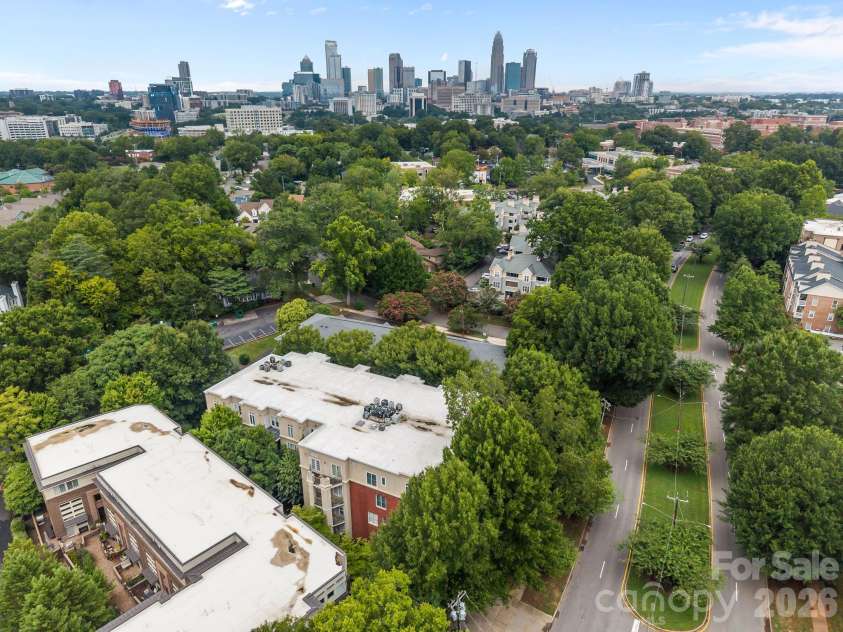 416 Queens Road, Charlotte, NC 28207.  MLS# CAR4333057, YatesRealty ID 12382. 