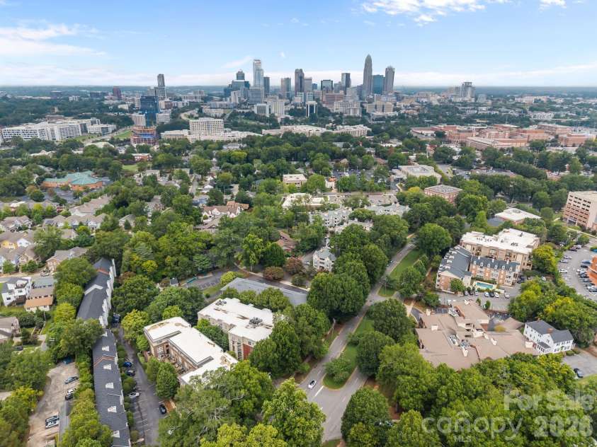 416 Queens Road, Charlotte, NC 28207.  MLS# CAR4333057, YatesRealty ID 12382. 