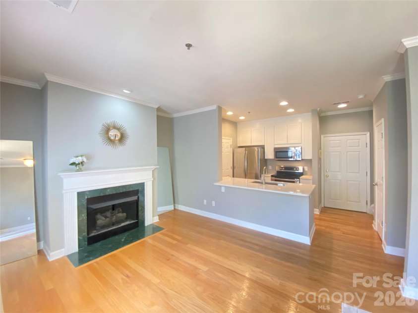 416 Queens Road, Charlotte, NC 28207.  MLS# CAR4333057, YatesRealty ID 12382. 