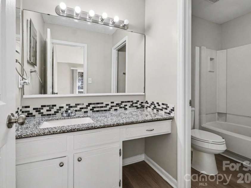 2312 Brook Canyon Drive, Charlotte, NC 28212.  MLS# CAR4342912, YatesRealty ID 12384. 