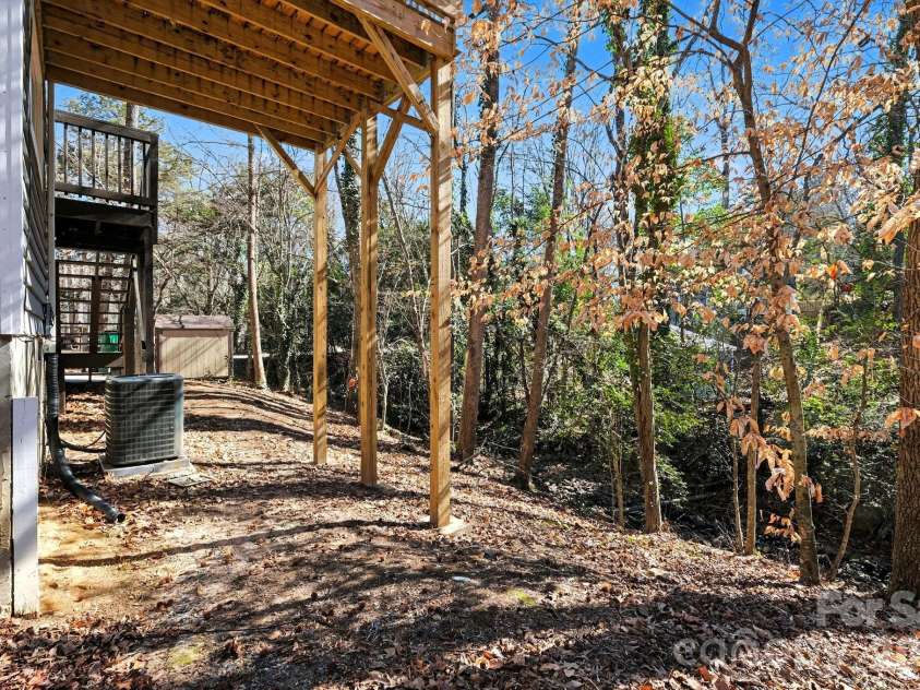 2312 Brook Canyon Drive, Charlotte, NC 28212.  MLS# CAR4342912, YatesRealty ID 12384. 