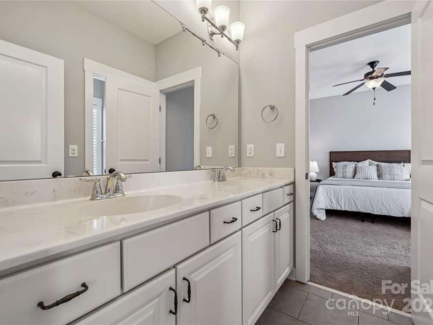 2311 Lochview Street, Pineville, NC 28134.  MLS# CAR4246576, YatesRealty ID 12385. Jack and Jill Bath