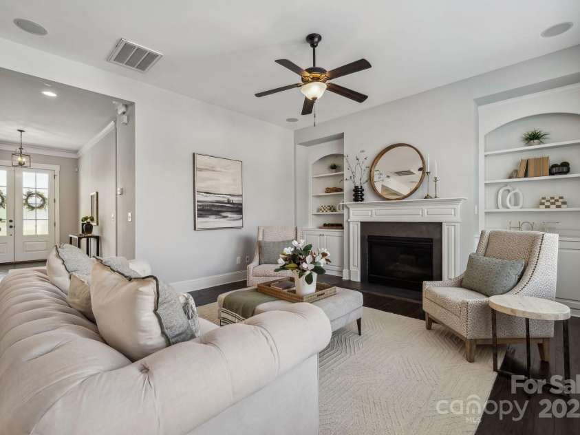 2311 Lochview Street, Pineville, NC 28134.  MLS# CAR4246576, YatesRealty ID 12385. Living Room