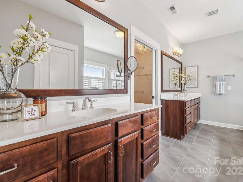 2311 Lochview Street, Pineville, NC 28134.  MLS# CAR4246576, YatesRealty ID 12385. Primary Bath