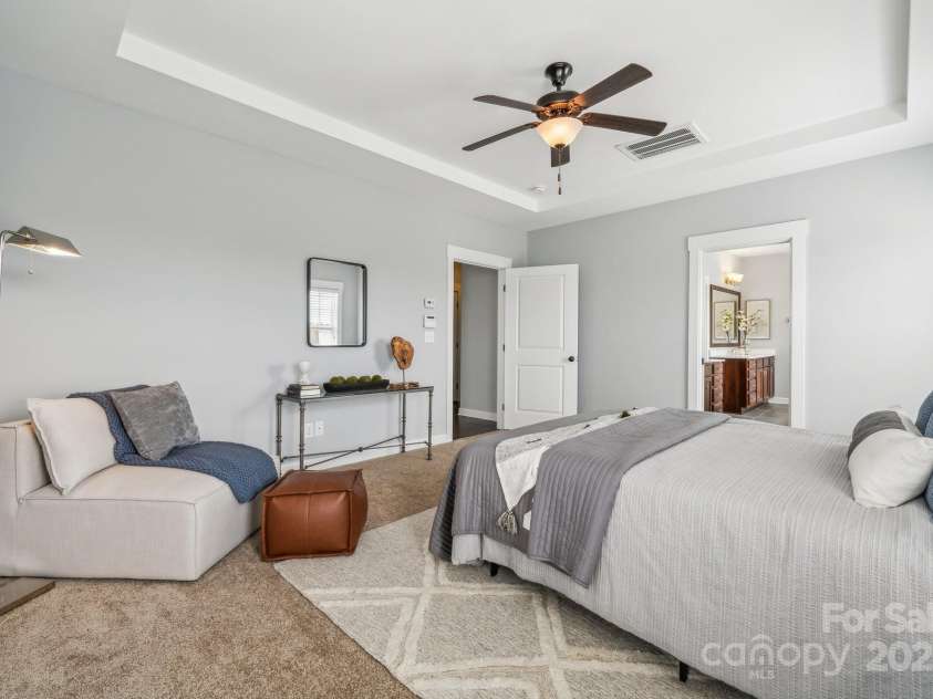 2311 Lochview Street, Pineville, NC 28134.  MLS# CAR4246576, YatesRealty ID 12385. Tray Ceiling