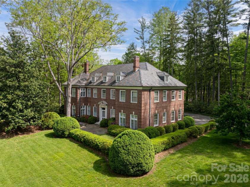407 Vanderbilt Road, Asheville, NC 28803.  MLS# CAR4363302, YatesRealty ID 12385. 407 Vanderbilt Road