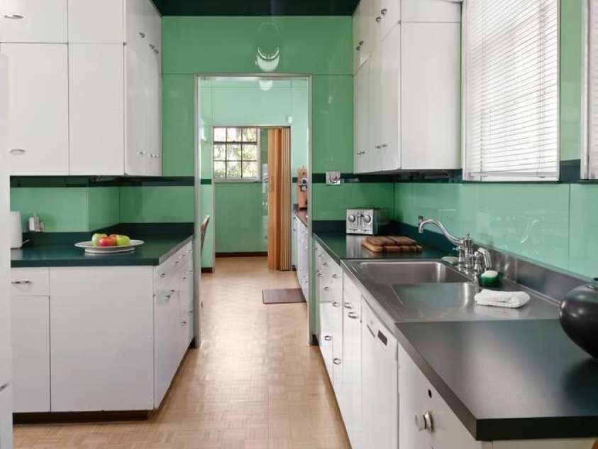 407 Vanderbilt Road, Asheville, NC 28803.  MLS# CAR4363302, YatesRealty ID 12385. Art Deco Lighting from 1940s