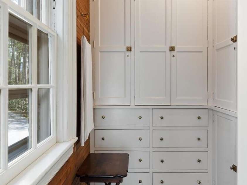 407 Vanderbilt Road, Asheville, NC 28803.  MLS# CAR4363302, YatesRealty ID 12385. Cedar Linen Room