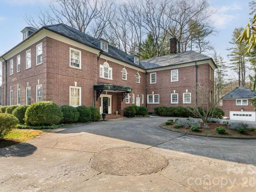 407 Vanderbilt Road, Asheville, NC 28803.  MLS# CAR4363302, YatesRealty ID 12385. Elegance From All Entrances