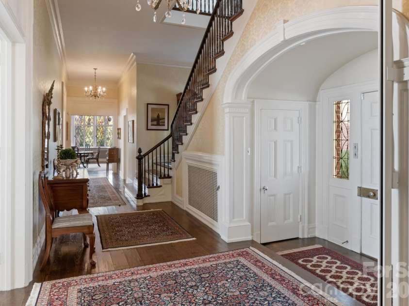 407 Vanderbilt Road, Asheville, NC 28803.  MLS# CAR4363302, YatesRealty ID 12385. Front Hall to the Dining Room