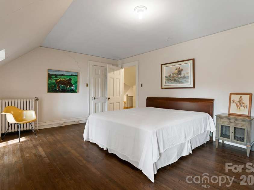 407 Vanderbilt Road, Asheville, NC 28803.  MLS# CAR4363302, YatesRealty ID 12385. Third Floor Bedroom