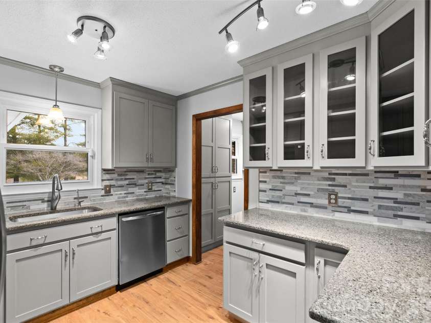 3575 Nc 801 Highway, Mocksville, NC 27028.  MLS# CAR4340617, YatesRealty ID 12389. 