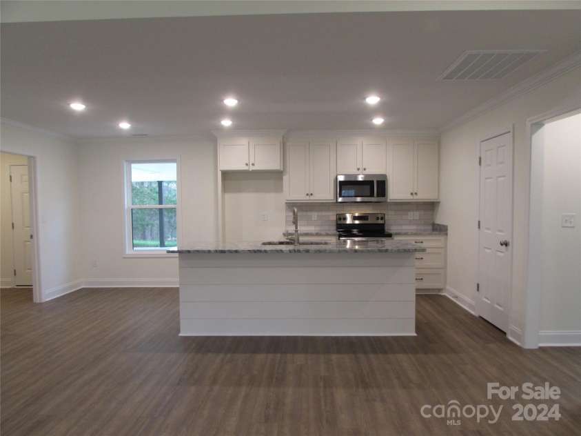 3910 Jenkins Road, Clover, SC 29710.  MLS# CAR4173081, YatesRealty ID 12389. 