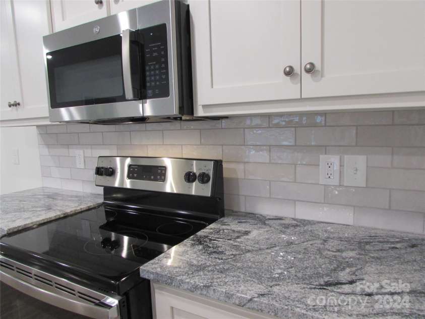 3910 Jenkins Road, Clover, SC 29710.  MLS# CAR4173081, YatesRealty ID 12389. 