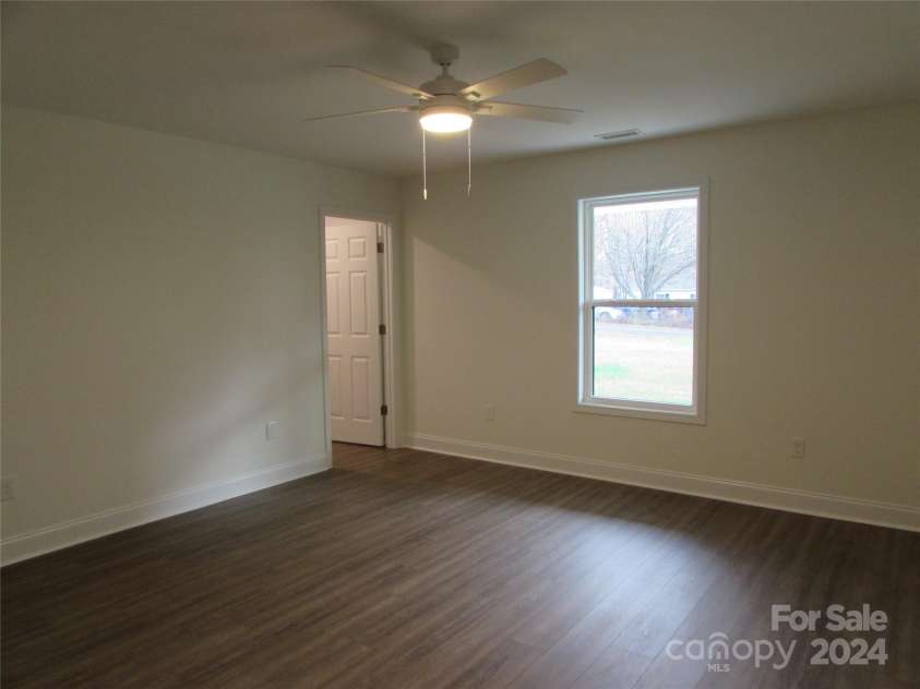 3910 Jenkins Road, Clover, SC 29710.  MLS# CAR4173081, YatesRealty ID 12389. 