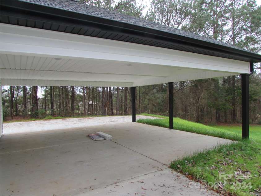 3910 Jenkins Road, Clover, SC 29710.  MLS# CAR4173081, YatesRealty ID 12389. 