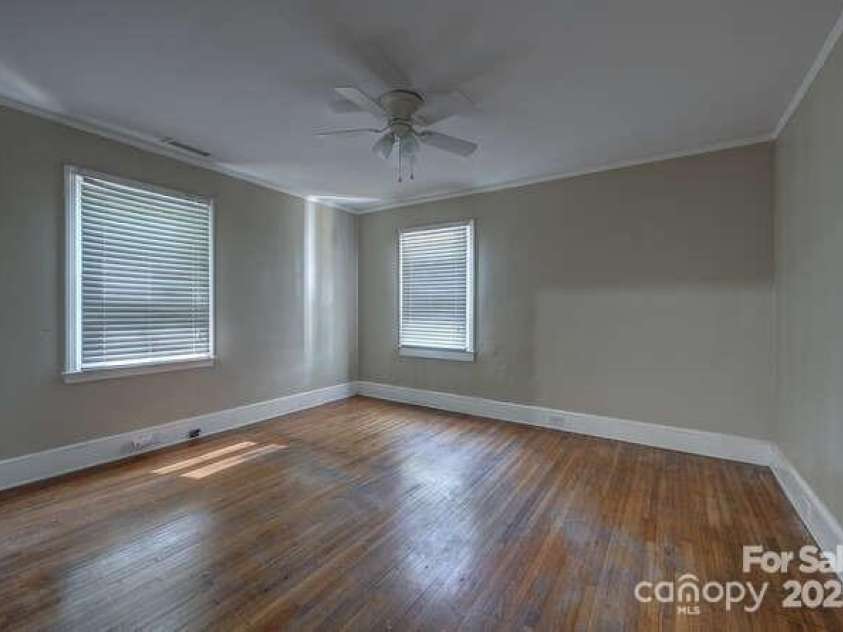 1308 Lineberger Avenue, Gastonia, NC 28052.  MLS# CAR4246512, YatesRealty ID 12391. 