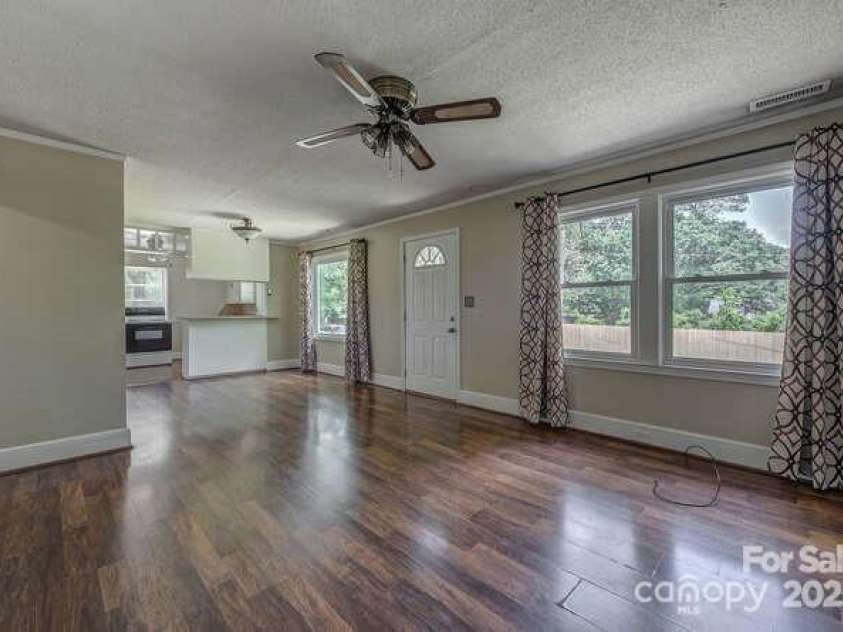 1308 Lineberger Avenue, Gastonia, NC 28052.  MLS# CAR4246512, YatesRealty ID 12391. 