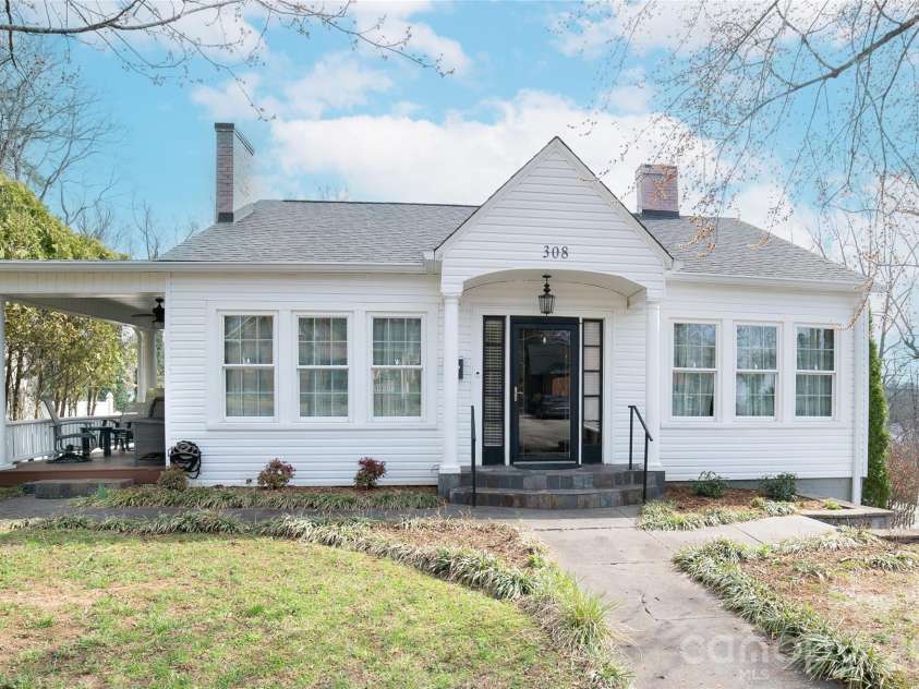 308 Beall Street, Lenoir, NC 28645.  MLS# CAR4356971, YatesRealty ID 12392. 