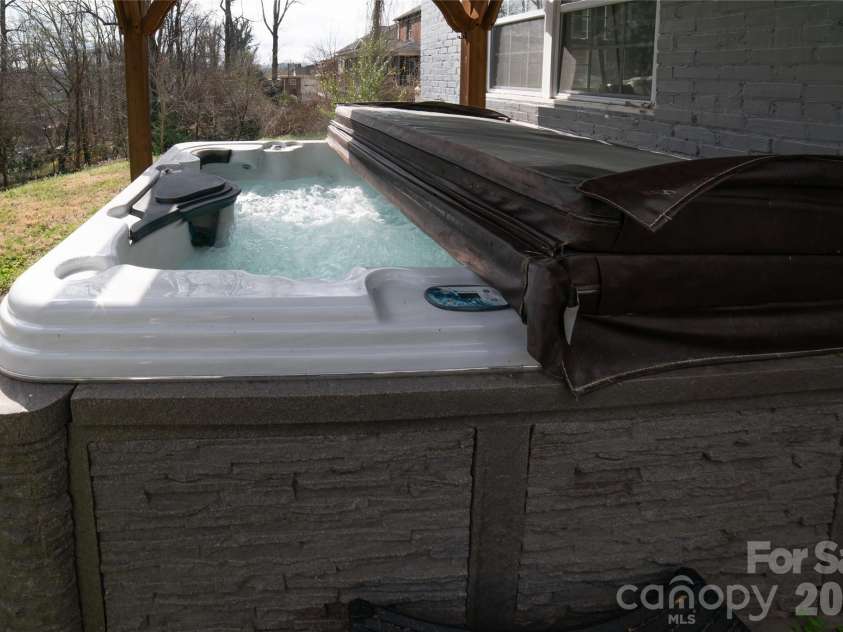 308 Beall Street, Lenoir, NC 28645.  MLS# CAR4356971, YatesRealty ID 12392. Hottub