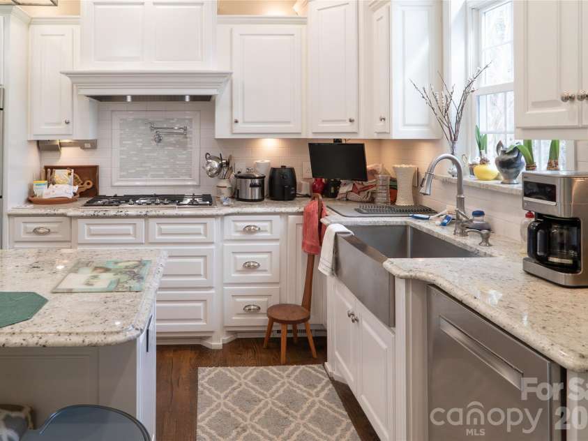 308 Beall Street, Lenoir, NC 28645.  MLS# CAR4356971, YatesRealty ID 12392. Kitchen