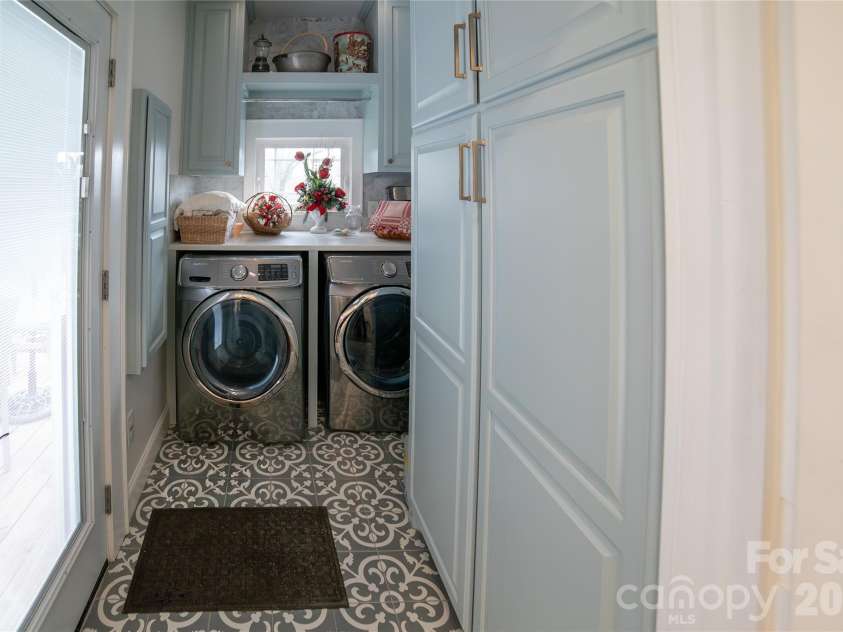 308 Beall Street, Lenoir, NC 28645.  MLS# CAR4356971, YatesRealty ID 12392. Laundry