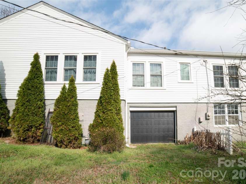 308 Beall Street, Lenoir, NC 28645.  MLS# CAR4356971, YatesRealty ID 12392. Side View