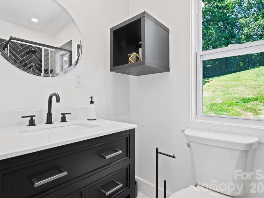 8 & 10 George Allen Ridge, Arden, NC 28704.  MLS# CAR4355041, YatesRealty ID 12393. 