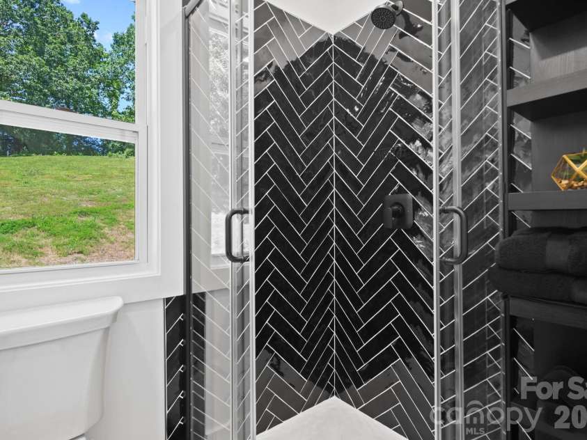 8 & 10 George Allen Ridge, Arden, NC 28704.  MLS# CAR4355041, YatesRealty ID 12393. 
