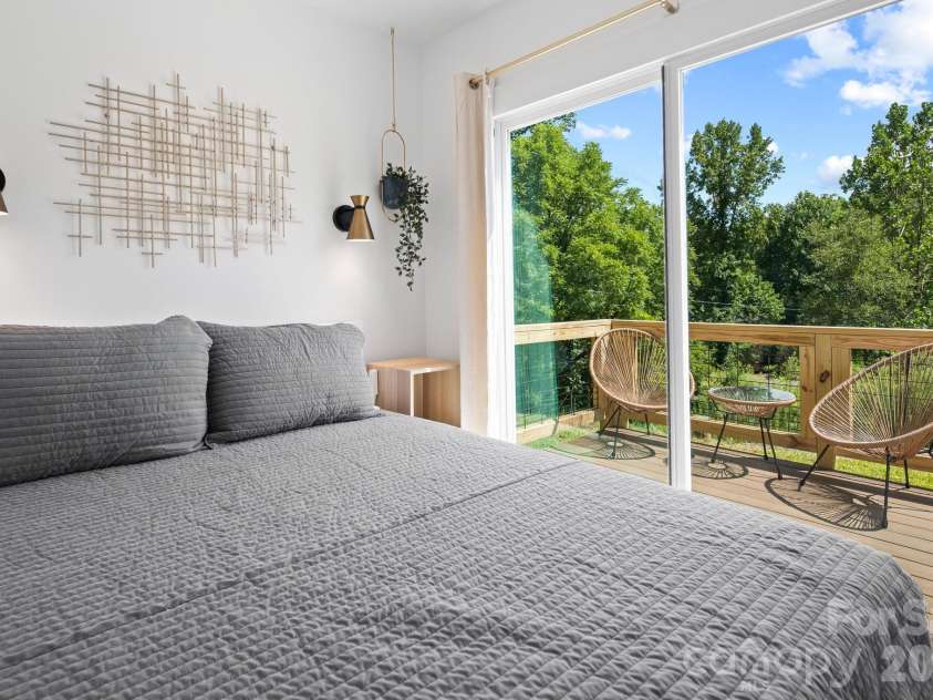8 & 10 George Allen Ridge, Arden, NC 28704.  MLS# CAR4355041, YatesRealty ID 12393. 