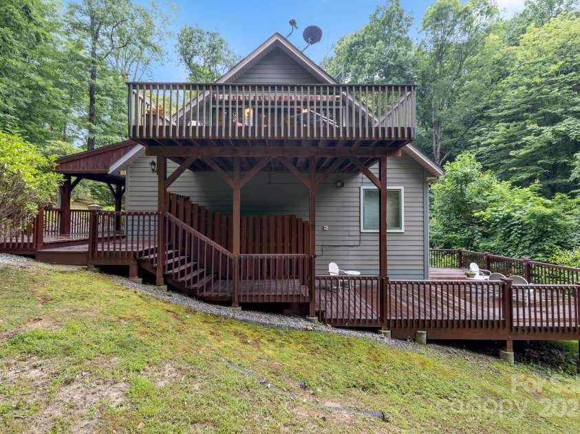 178 Whetstone Gap Road, Lake Toxaway, NC 28747.  MLS# CAR4229109, YatesRealty ID 12394. 