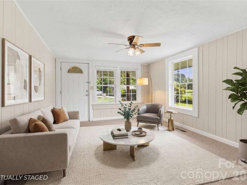 438 Loop Road, Hendersonville, NC 28792.  MLS# CAR4360408, YatesRealty ID 12395. 
