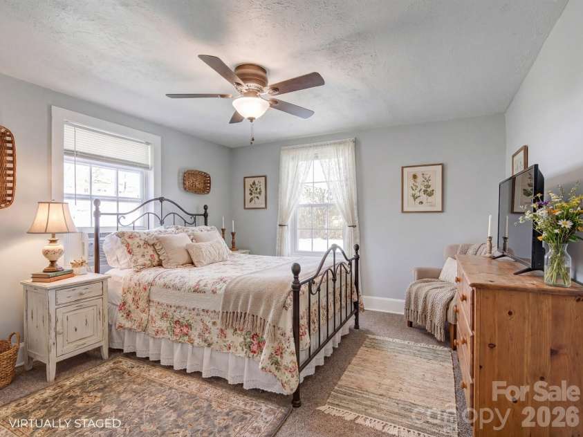 438 Loop Road, Hendersonville, NC 28792.  MLS# CAR4360408, YatesRealty ID 12395. 