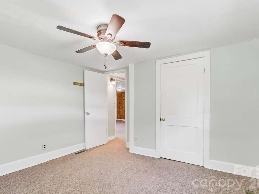 438 Loop Road, Hendersonville, NC 28792.  MLS# CAR4360408, YatesRealty ID 12395. 
